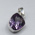 Sterling silver pendant with amethyst stone