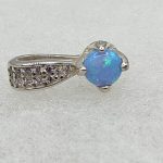 Sterling silver pendant with 4mm Gilson opal